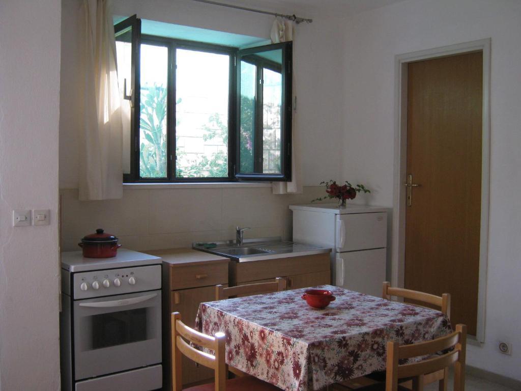 Apartments And Rooms Artemida ดูบรอฟนิก ห้อง รูปภาพ