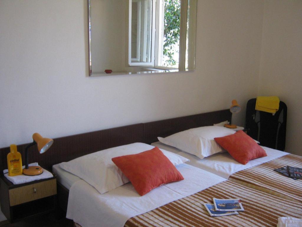 Apartments And Rooms Artemida ดูบรอฟนิก ห้อง รูปภาพ
