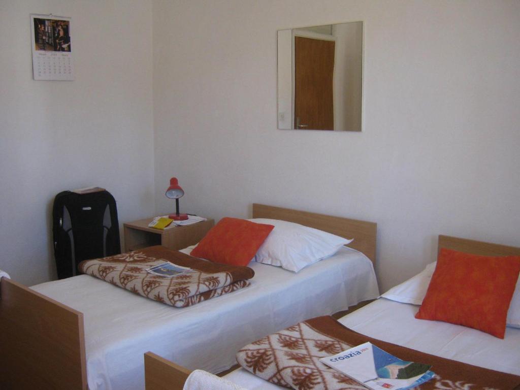 Apartments And Rooms Artemida ดูบรอฟนิก ห้อง รูปภาพ