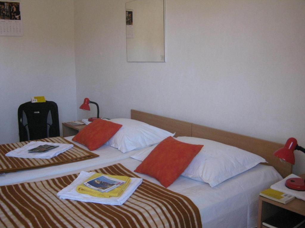 Apartments And Rooms Artemida ดูบรอฟนิก ห้อง รูปภาพ